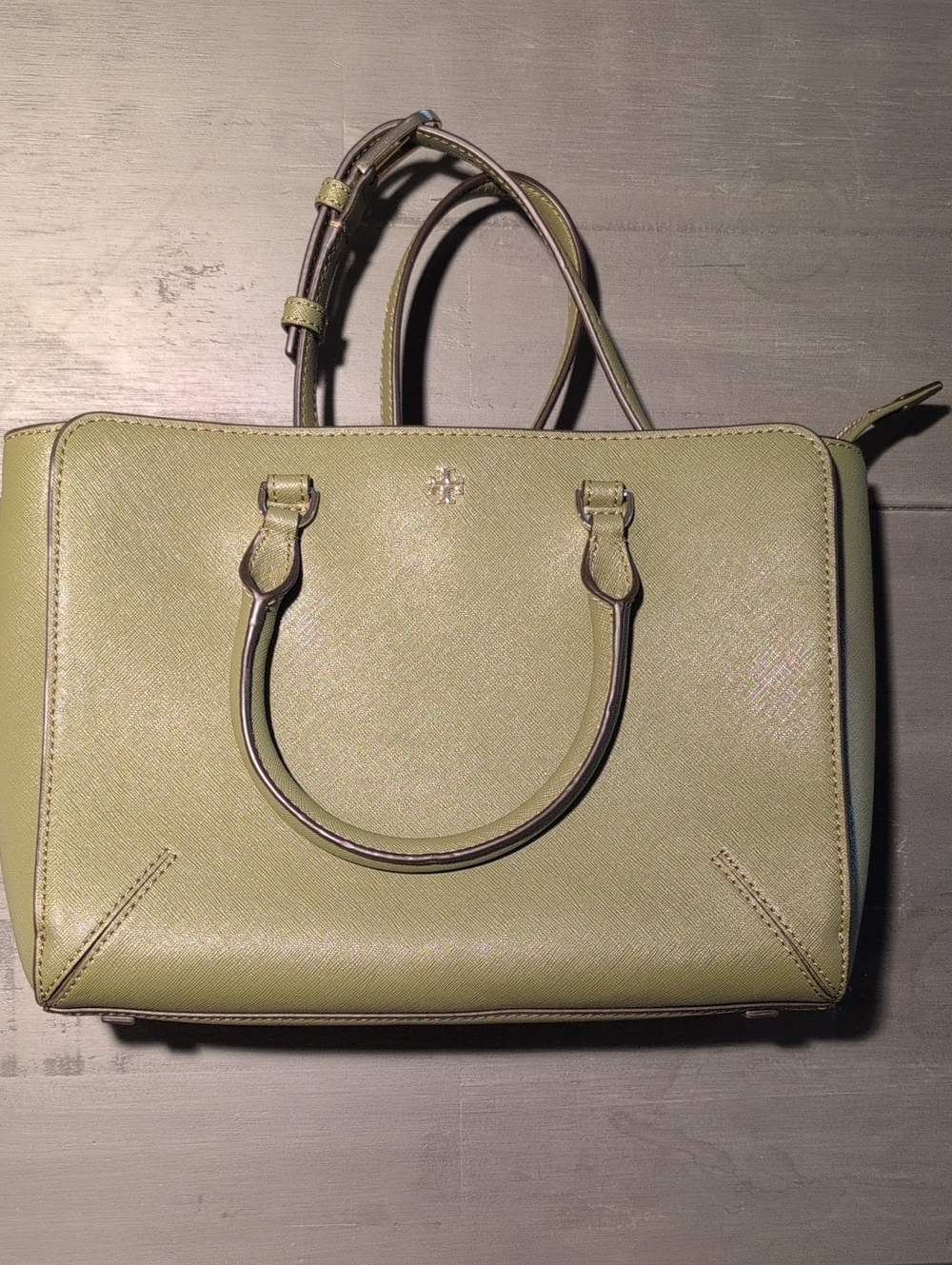 Excellent Condition Tory Burch Olive Green Purse